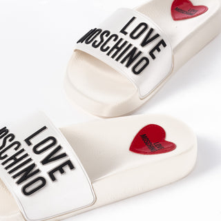 Chinelos Love Moschino